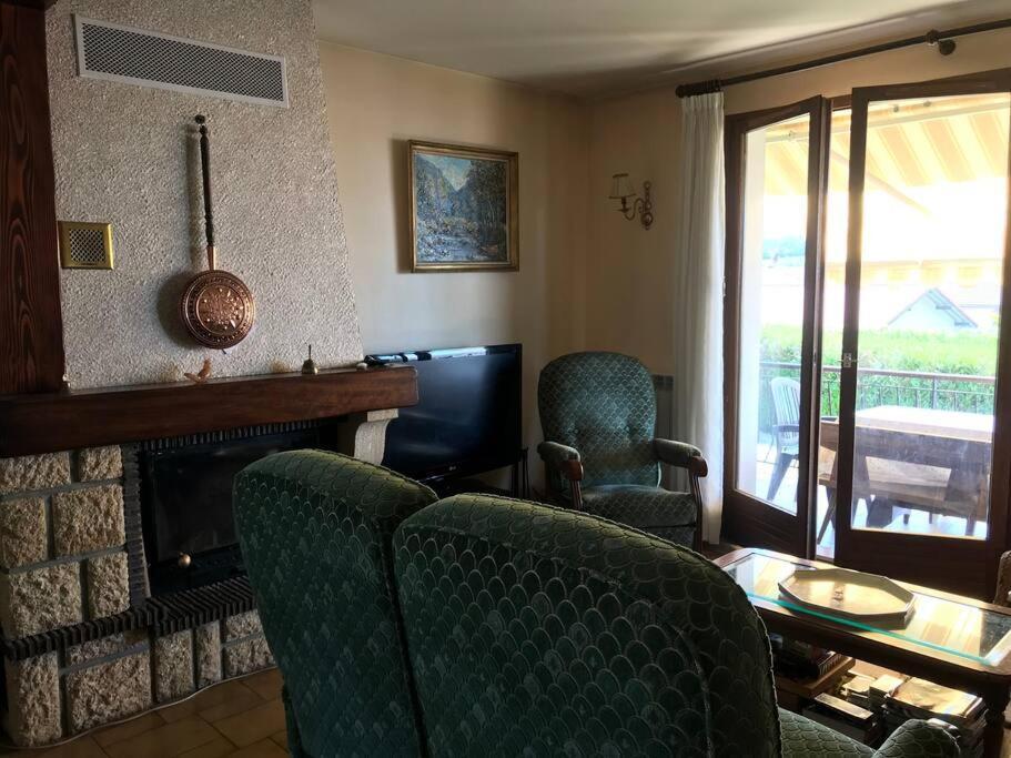 Comme Chez Mamie, Maison Entiere 1-6 Personnes Alby-sur-Cheran Dış mekan fotoğraf
